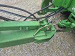 John Deere 2210