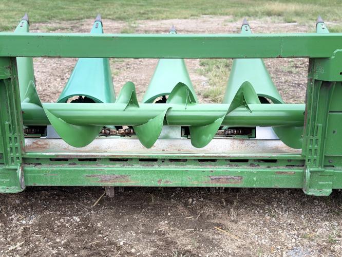 John Deere 608C
