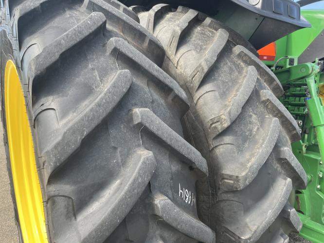 John Deere 8320R