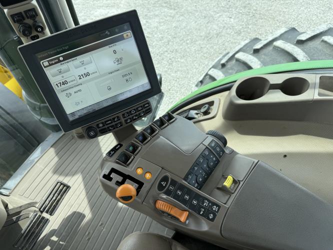 John Deere 8400R