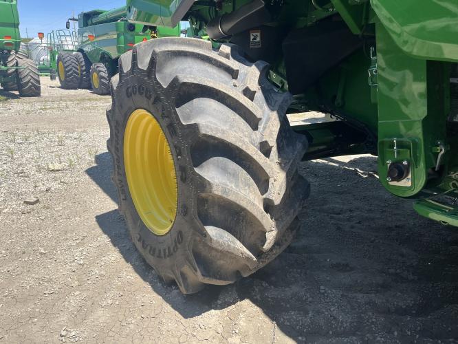 John Deere S7 900