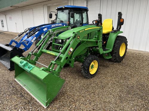 2023 John Deere 3033R