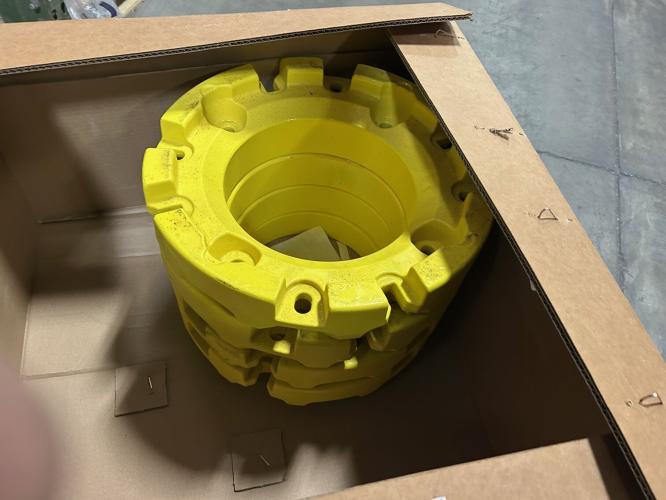 John Deere NEW R213907 REAR WEIGHT
