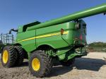 John Deere S670