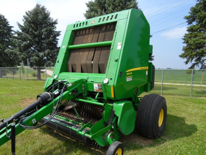 John Deere 560M