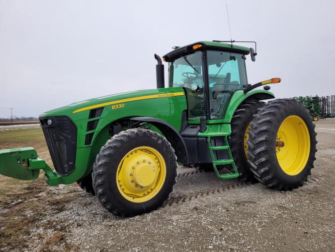 John Deere 8330