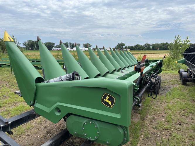 John Deere C12R