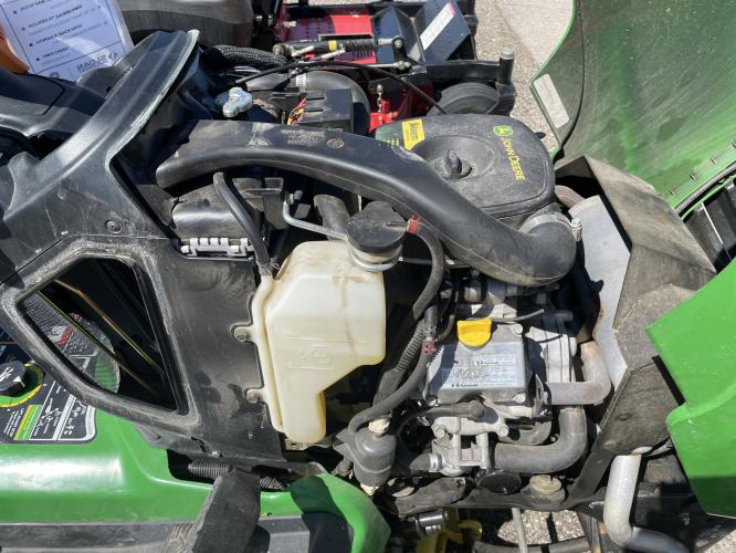 John Deere X730