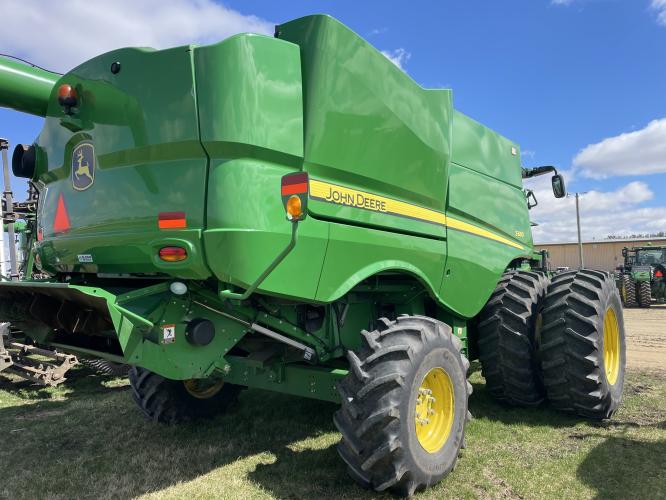 John Deere S680