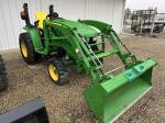 John Deere 3033R