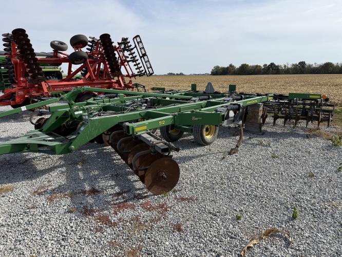 John Deere 512
