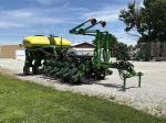 John Deere 1775NT