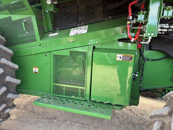 John Deere S780