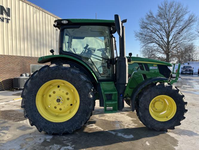 John Deere 6R 130