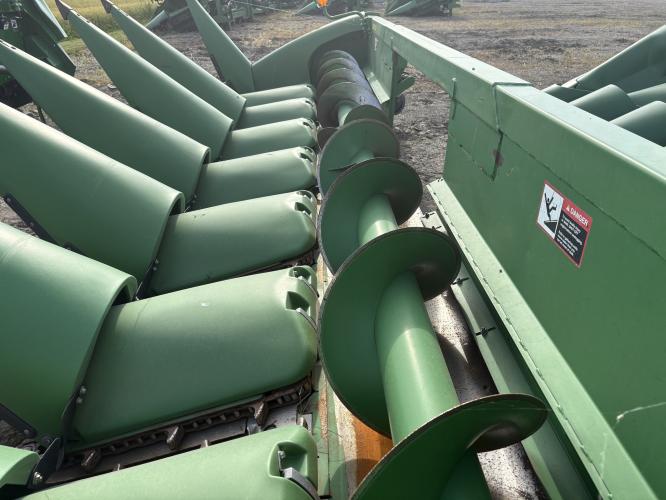 John Deere 608C