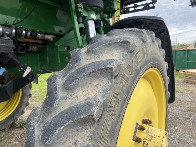 John Deere 4830