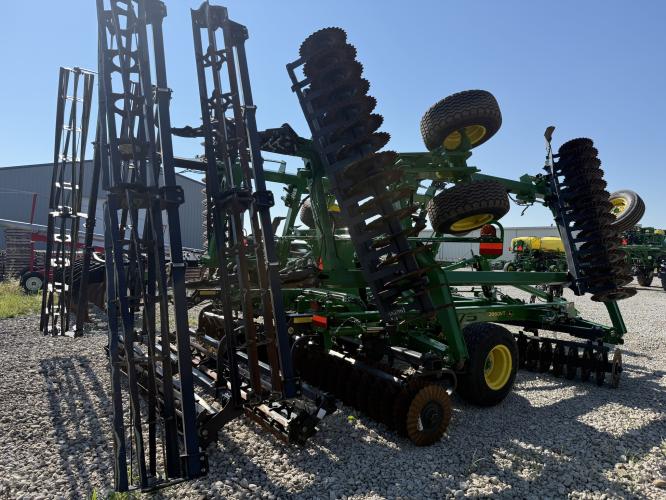 John Deere 2660VT