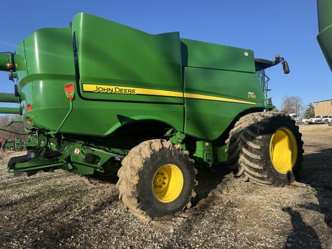 John Deere S790