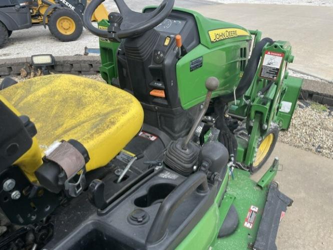 John Deere 1025R
