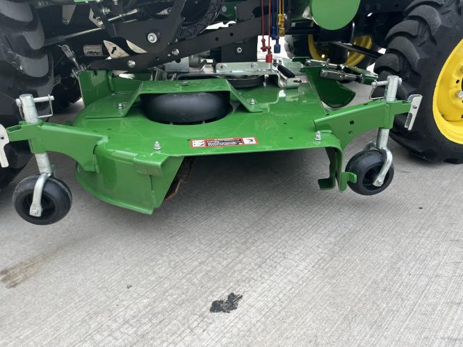 John Deere 2038R