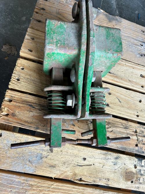  John Deere BW15457 BUCKET LATCH KIT