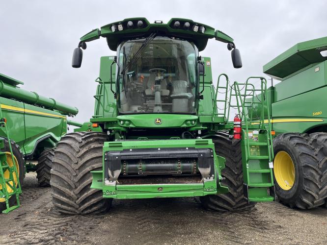 John Deere S780