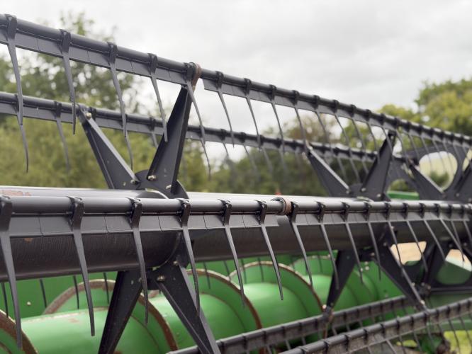 John Deere 635F