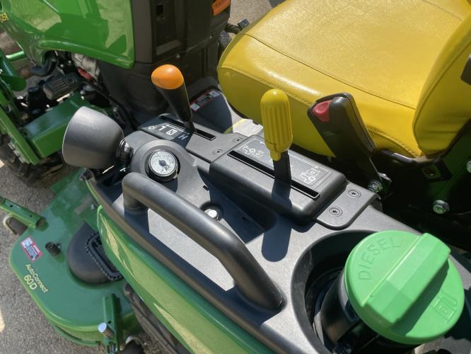 John Deere 2025R