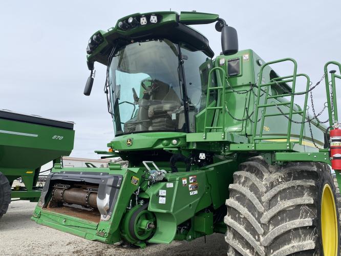 John Deere S780