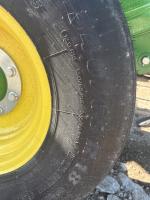 John Deere 2720