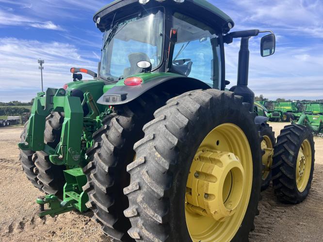 John Deere 8360R