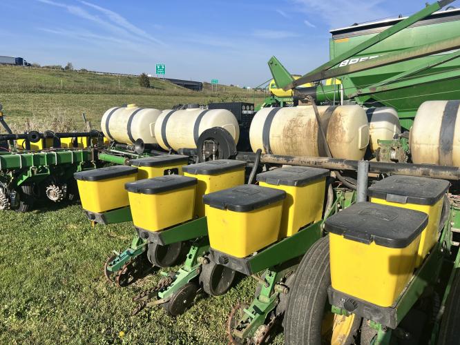 John Deere 1770