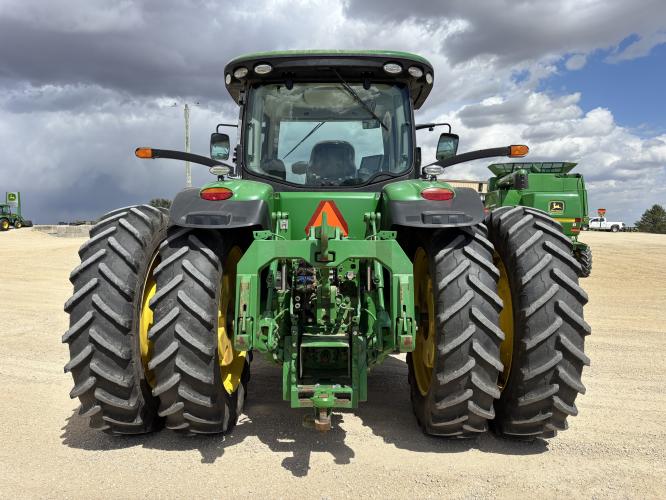 John Deere 8320R