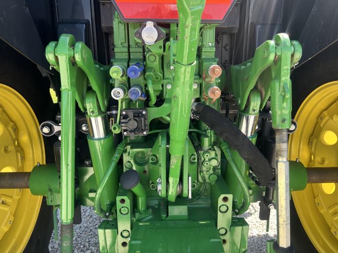 John Deere 6145M