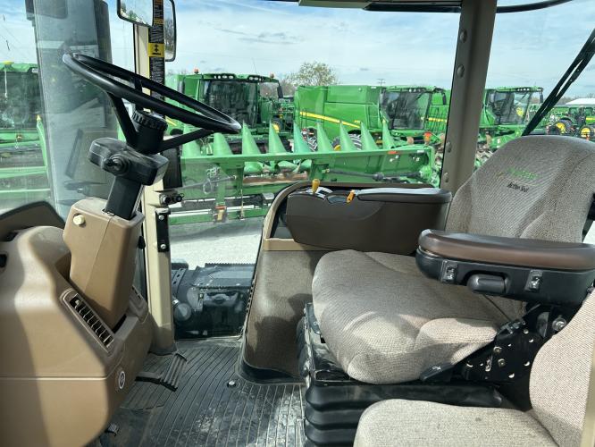 John Deere 9530