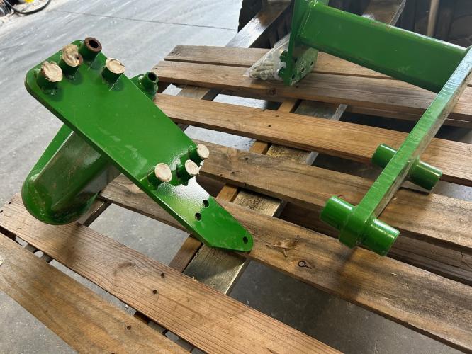 John Deere NEW BLV10704 MOUNTING FRAMES