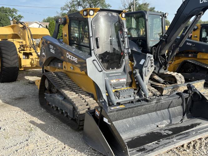 John Deere 333 P
