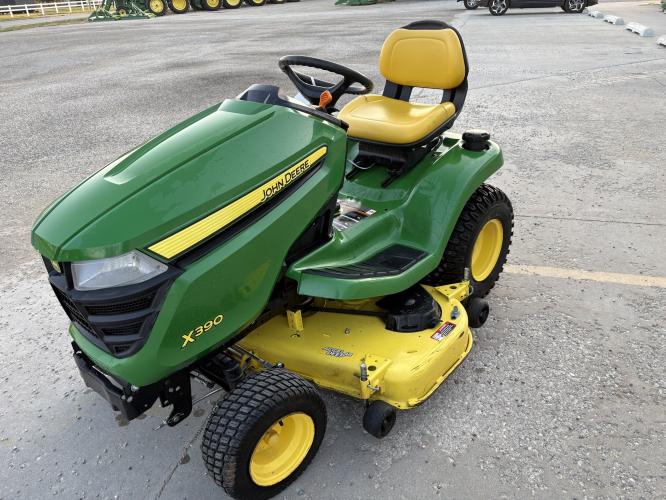 John Deere X390