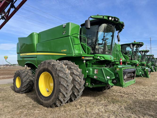 John Deere S780