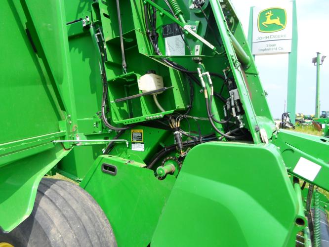 John Deere 560M