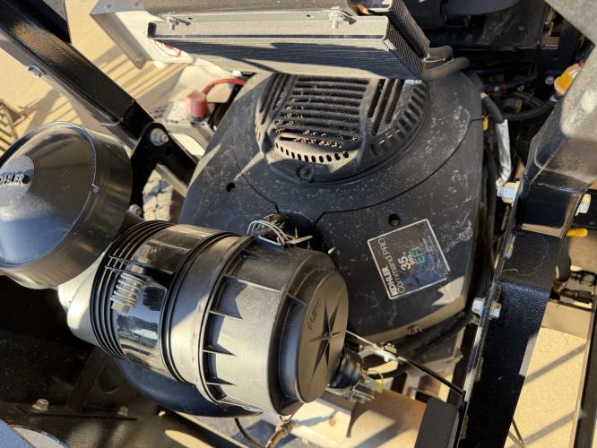 Dixie Chopper XCALIBER 3574EFI