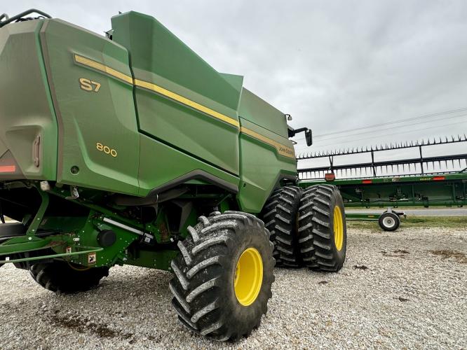 John Deere S7 800