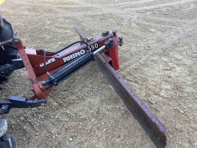 Rhino R550