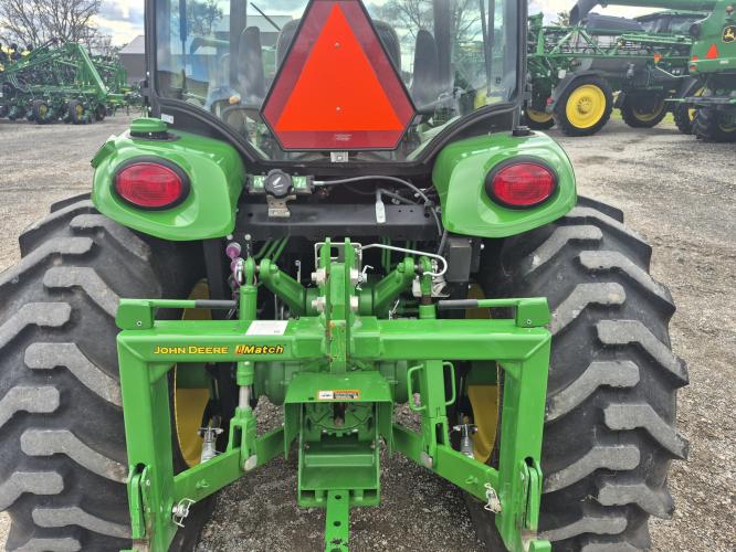 John Deere 4066R