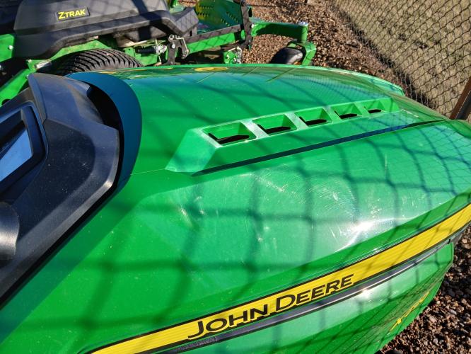 John Deere X590