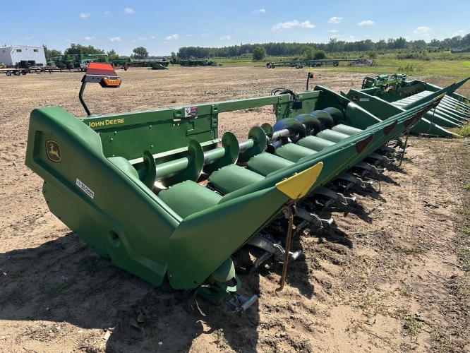 John Deere C8R