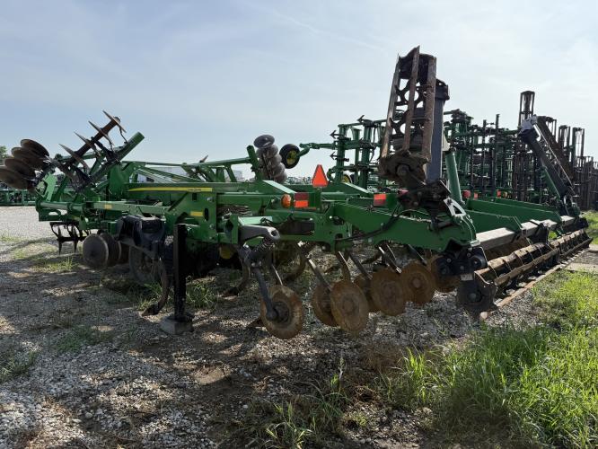 John Deere 2730