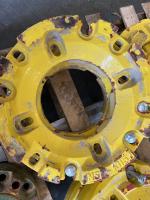 John Deere LS3157 - R213907 - wheel weight  105 lbs