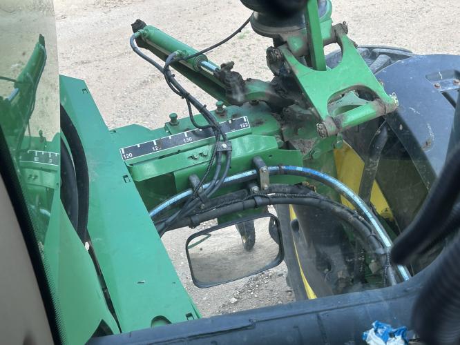 John Deere 4720