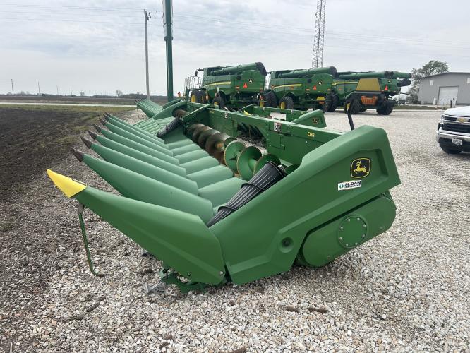 John Deere C8R